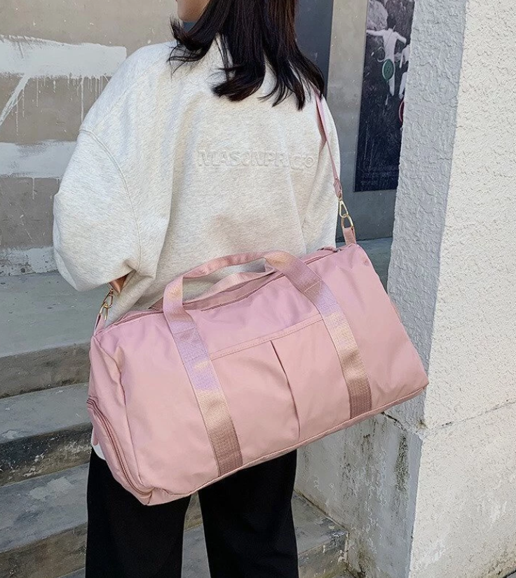 "Ph&uacute; b&agrave;" Jisoo x&aacute;ch t&uacute;i 270.000 VNĐ khiến cả l&agrave;ng cho&aacute;ng v&aacute;ng- Ảnh 5.