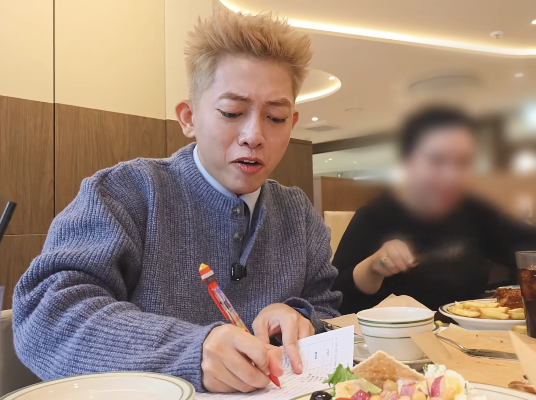 TikToker Việt 1,9 triệu follow Ho&agrave;ng Anh Panda bất ngờ bị lập bi&ecirc;n bản ngay giữa nh&agrave; h&agrave;ng ở H&agrave;n Quốc- Ảnh 4.