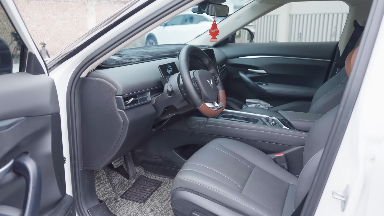 Vỡ mộng sau 2 năm d&ugrave;ng Mazda CX-30, chủ xe b&aacute;n đổi VinFast VF 7 để giải ph&oacute;ng &aacute;p lực kinh tế v&agrave; trải nghiệm vận h&agrave;nh- Ảnh 3.