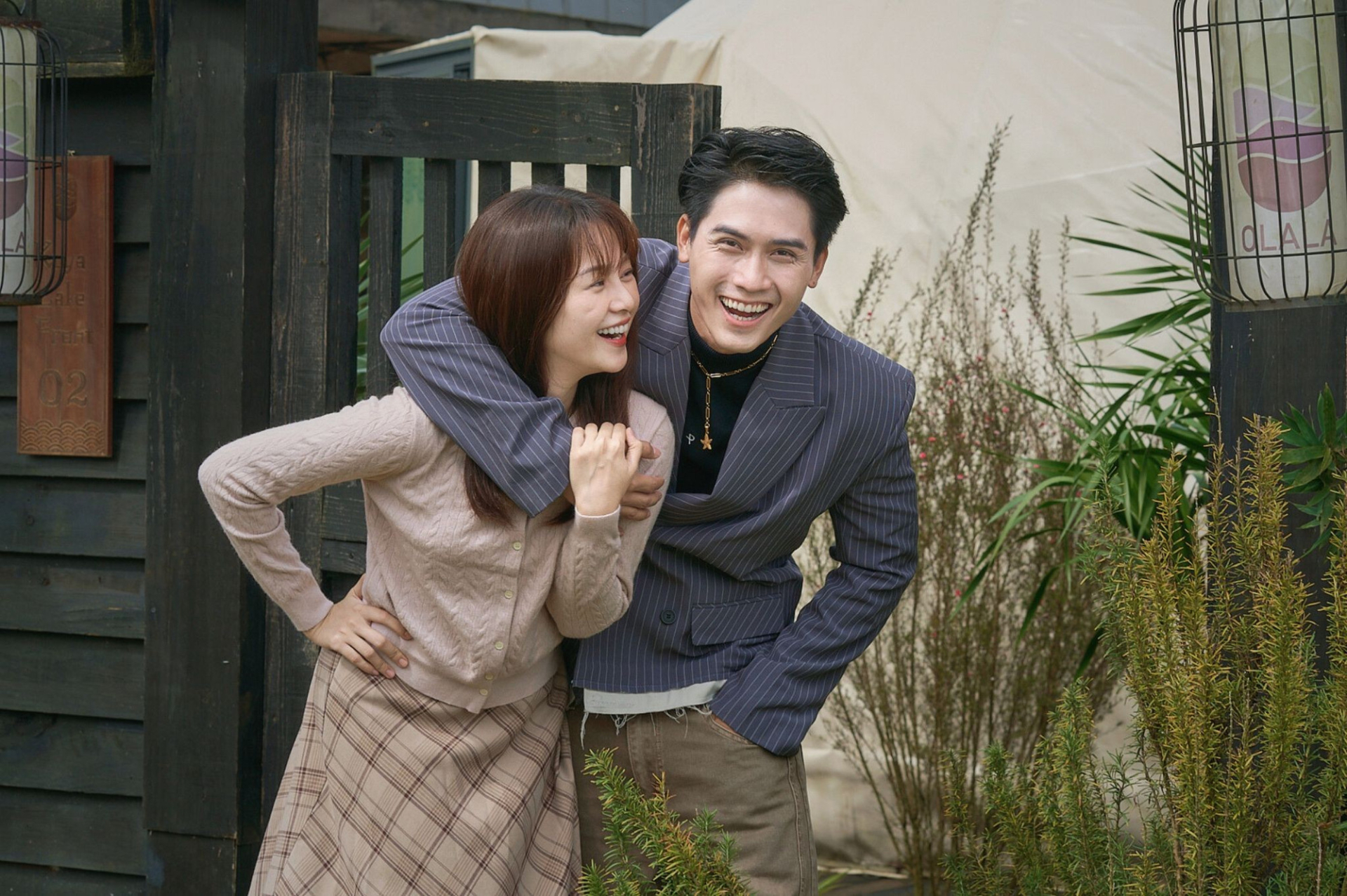 Showbiz Việt c&oacute; th&ecirc;m 1 cặp đ&ocirc;i phim giả t&igrave;nh thật visual chấn động?- Ảnh 3.