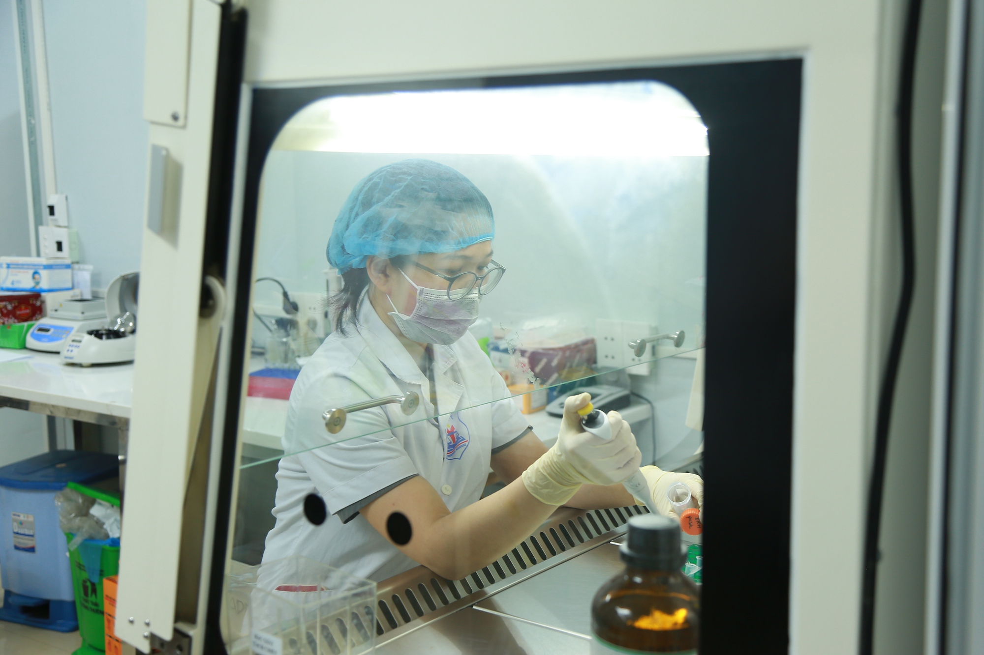 Nghi ngờ con không cùng huyết thống, chồng đòi ly hôn: Kết quả ADN phơi bày sự thật bất ngờ- Ảnh 1. Nghi ngờ con không cùng huyết thống, chồng đòi ly hôn: Kết quả ADN phơi bày sự thật bất ngờ- Ảnh 1.