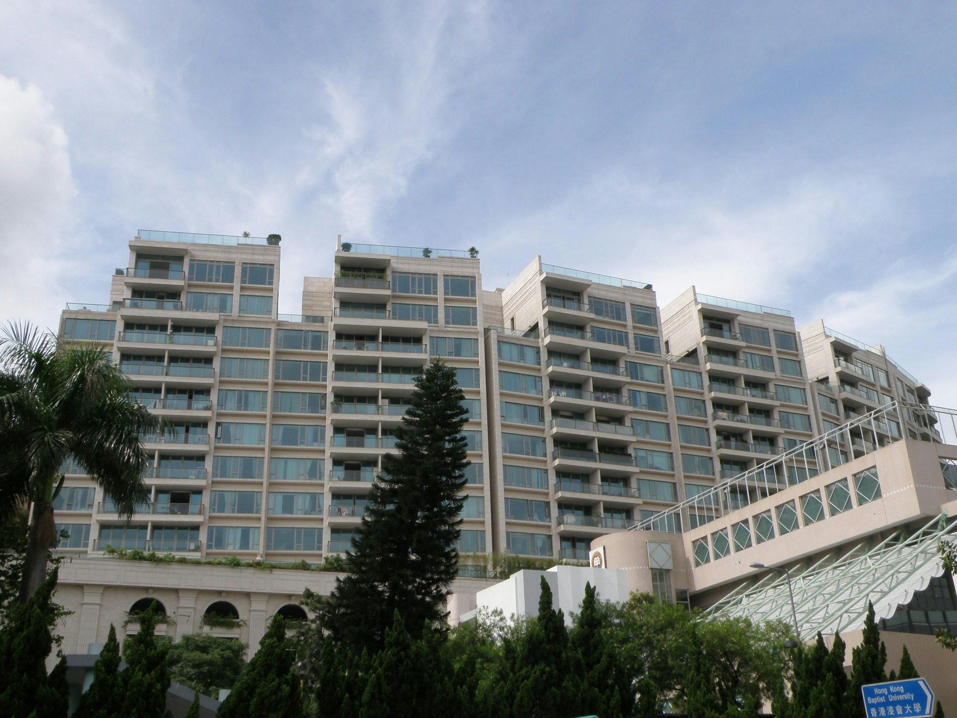 Ph&aacute;t hiện 1 &Aacute; hậu b&aacute;n penthouse lỗ nửa gi&aacute;, ch&iacute;nh thức kết th&uacute;c với người t&igrave;nh hơn 26 tuổi- Ảnh 2.