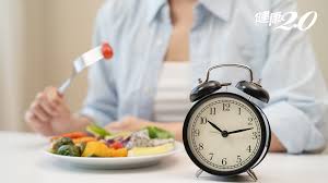 Kh&ocirc;ng ăn tinh bột vẫn tăng c&acirc;n: V&igrave; sao t&ocirc;i c&agrave;ng cố giảm lại c&agrave;ng &ldquo;phản t&aacute;c dụng&rdquo;?- Ảnh 2.