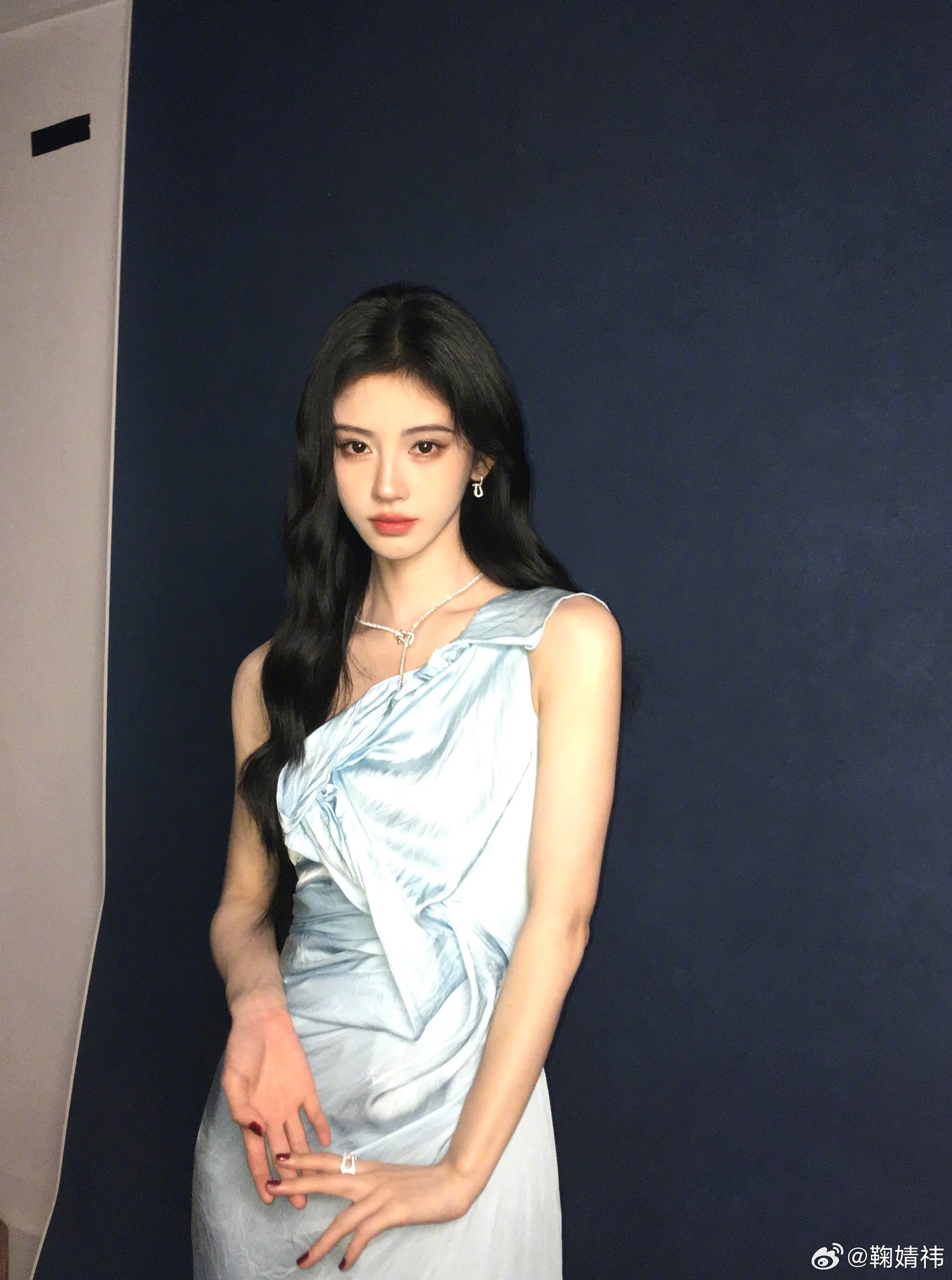 Mỹ nữ Cbiz l&ugrave;n tịt nhưng c&oacute; chi&ecirc;u hack chiều cao l&ecirc;n 1m70 trong 1 nốt nhạc- Ảnh 10.