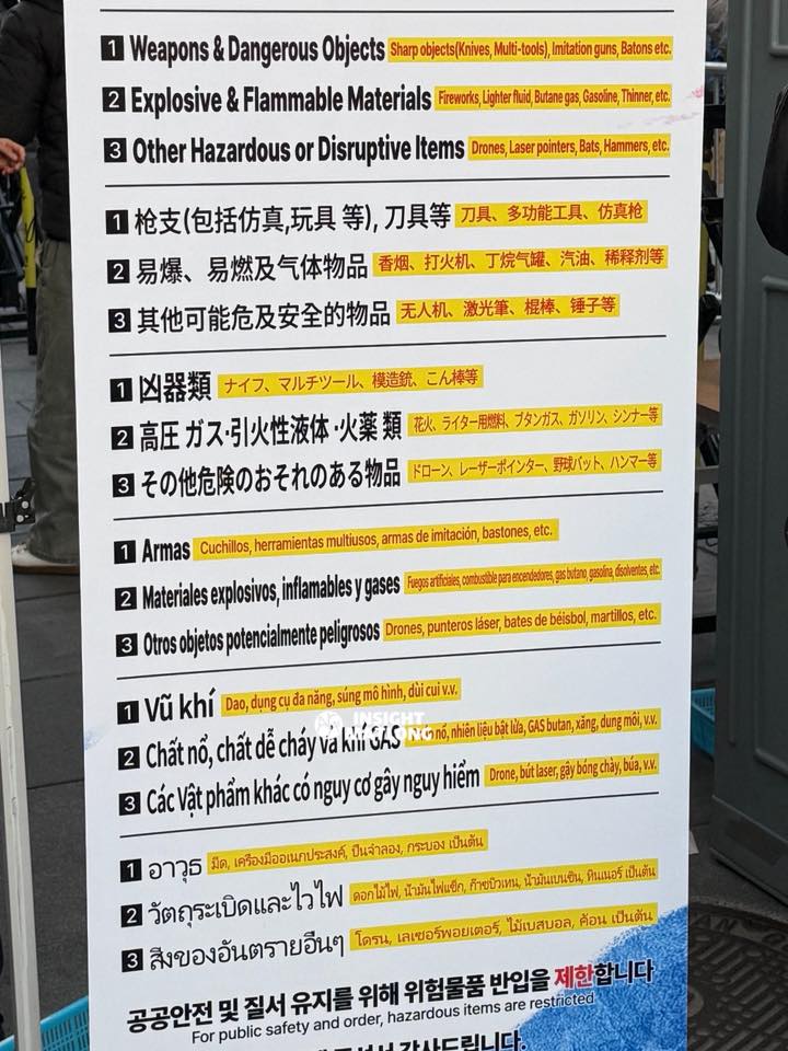 Kh&aacute;ch Việt nức l&ograve;ng v&igrave; d&ograve;ng chữ tiếng mẹ đẻ chễm chệ trước s&acirc;n khấu concert BTS tại Seoul- Ảnh 3.