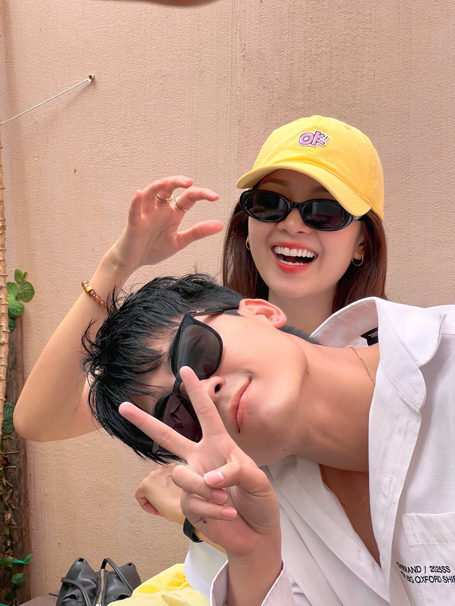 Bị t&oacute;m d&iacute;nh cảnh &ocirc;m eo giữa sự kiện, nay cặp sao Việt quyết định c&ocirc;ng khai?- Ảnh 2.