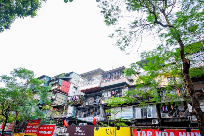 Tận thấy căn nhà “tổ chim” treo lơ lửng bên hông khu tập thể cũ tại Hà Nội: "Nhà của người liều"- Ảnh 14. Tận thấy căn nhà “tổ chim” treo lơ lửng bên hông khu tập thể cũ tại Hà Nội: "Nhà của người liều"- Ảnh 14.