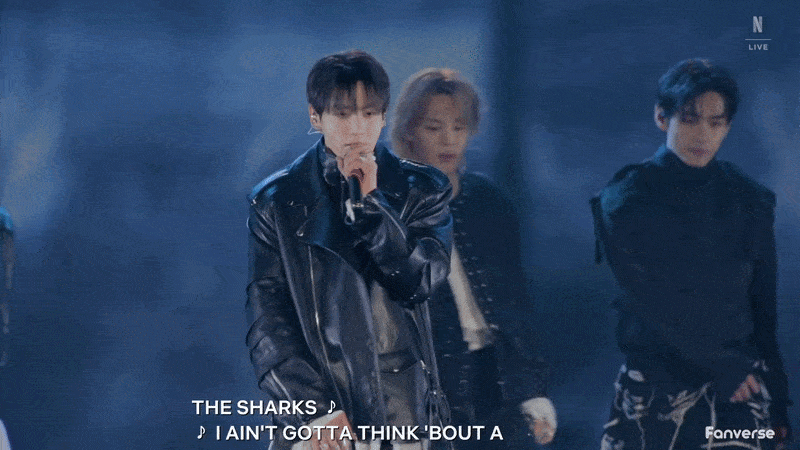 V&agrave;o đ&acirc;y xem live stage to&agrave;n bộ album mới của BTS, 7 "nh&agrave; vua" Kpop diễn như "l&ecirc;n đồng"- Ảnh 4.