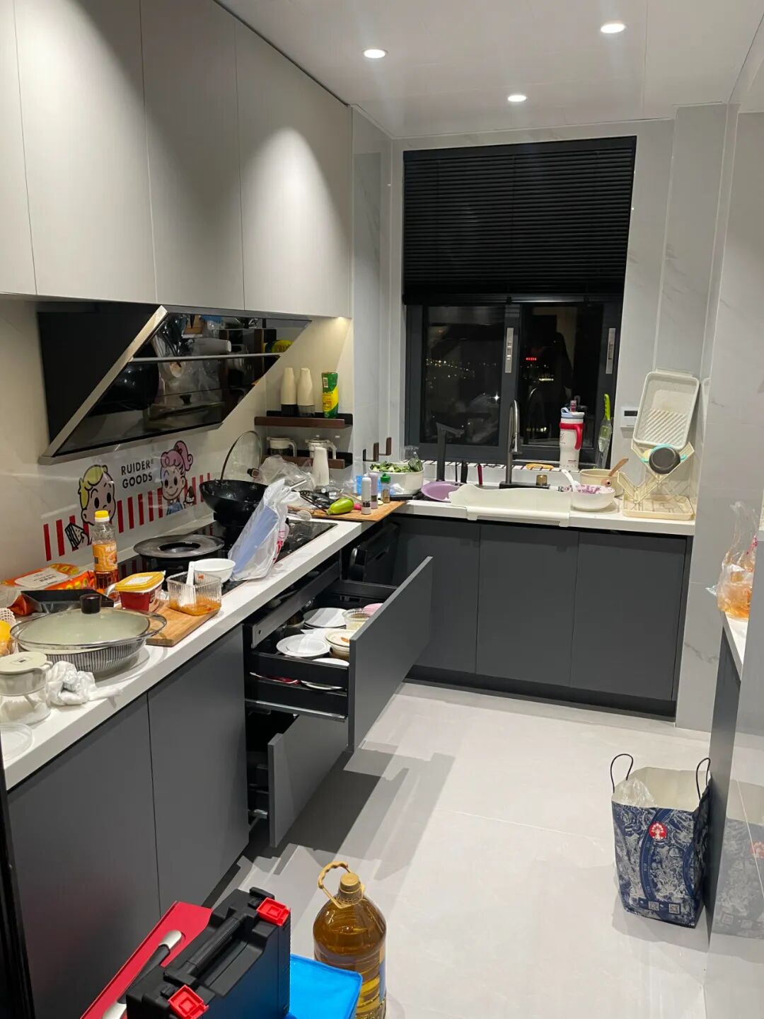 Nh&agrave; đẹp đến mấy cũng h&oacute;a "rẻ tiền" nếu giữ 6 th&oacute;i quen n&agrave;y- Ảnh 11.