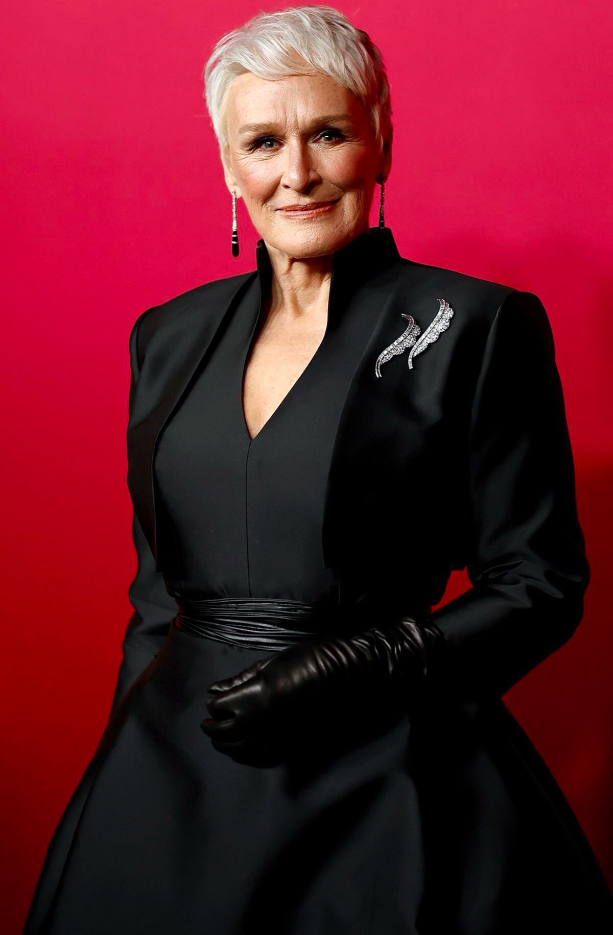 Gi&agrave;y cao g&oacute;t kh&ocirc;ng k&eacute;n tuổi, minh tinh 79 tuổi n&agrave;y l&agrave; minh chứng- Ảnh 7.