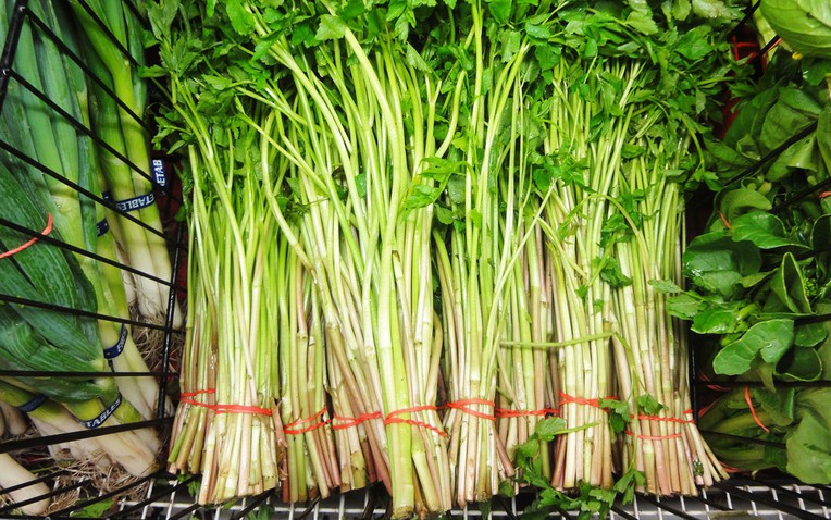 Cảnh b&aacute;o: Một số thực phẩm h&agrave;ng ng&agrave;y tiềm ẩn k&yacute; sinh tr&ugrave;ng, đừng ăn qu&aacute; nhiều- Ảnh 1.