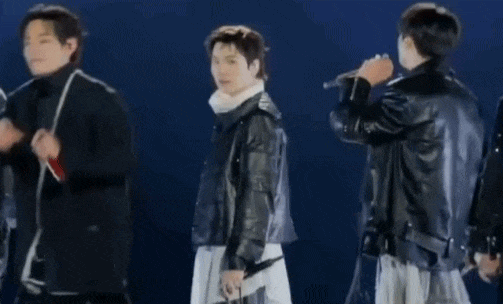 To&agrave;n cảnh concert miễn ph&iacute; của BTS tại Gwanghwamun: 1 giờ đồng hồ biến Seoul th&agrave;nh ng&agrave;y hội ri&ecirc;ng, kết th&uacute;c nhanh đến kh&oacute; tin- Ảnh 18.