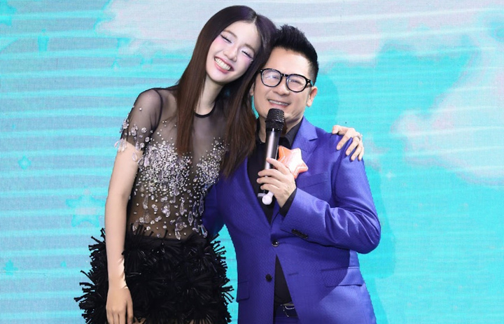 Con g&aacute;i nu&ocirc;i Bằng Kiều: Xinh như hoa hậu, th&agrave;nh thạo 3 ngoại ngữ- Ảnh 1.