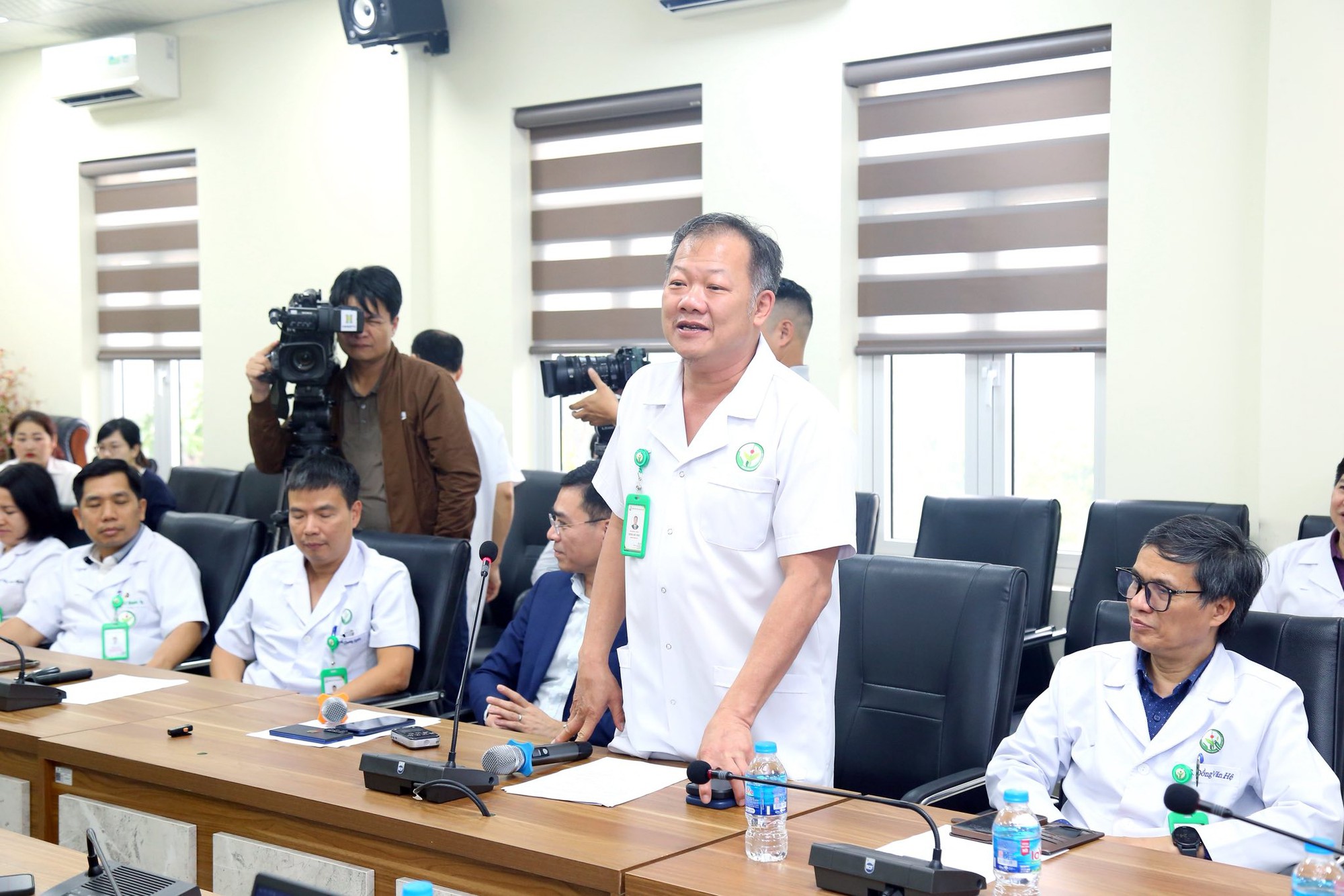 Ca ghép tạng domino đầu tiên tại Việt Nam: Hé lộ quy trình thực hiện và phân cảnh khiến nhiều người rơi nước mắt- Ảnh 14. Ca ghép tạng domino đầu tiên tại Việt Nam: Hé lộ quy trình thực hiện và phân cảnh khiến nhiều người rơi nước mắt- Ảnh 14.