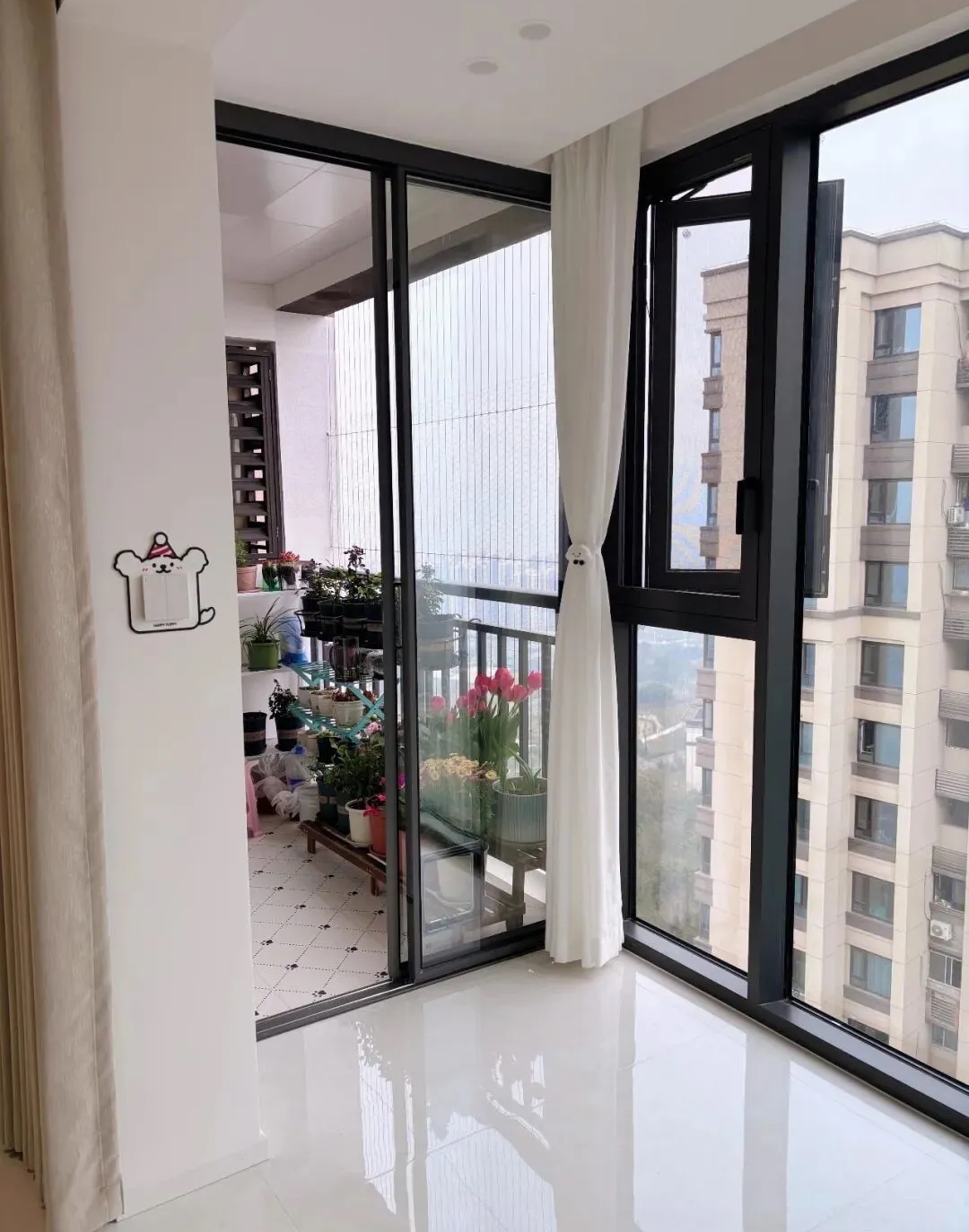 Cải tạo ban c&ocirc;ng 8m2 qu&aacute; vi diệu, c&aacute;i kết khiến h&agrave;ng x&oacute;m cũng muốn "bắt chước"- Ảnh 4.