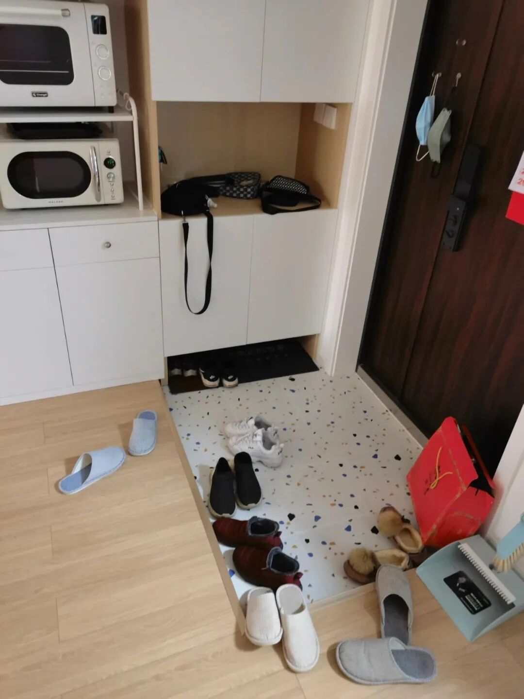 Nh&agrave; đẹp đến mấy cũng h&oacute;a "rẻ tiền" nếu giữ 6 th&oacute;i quen n&agrave;y- Ảnh 1.