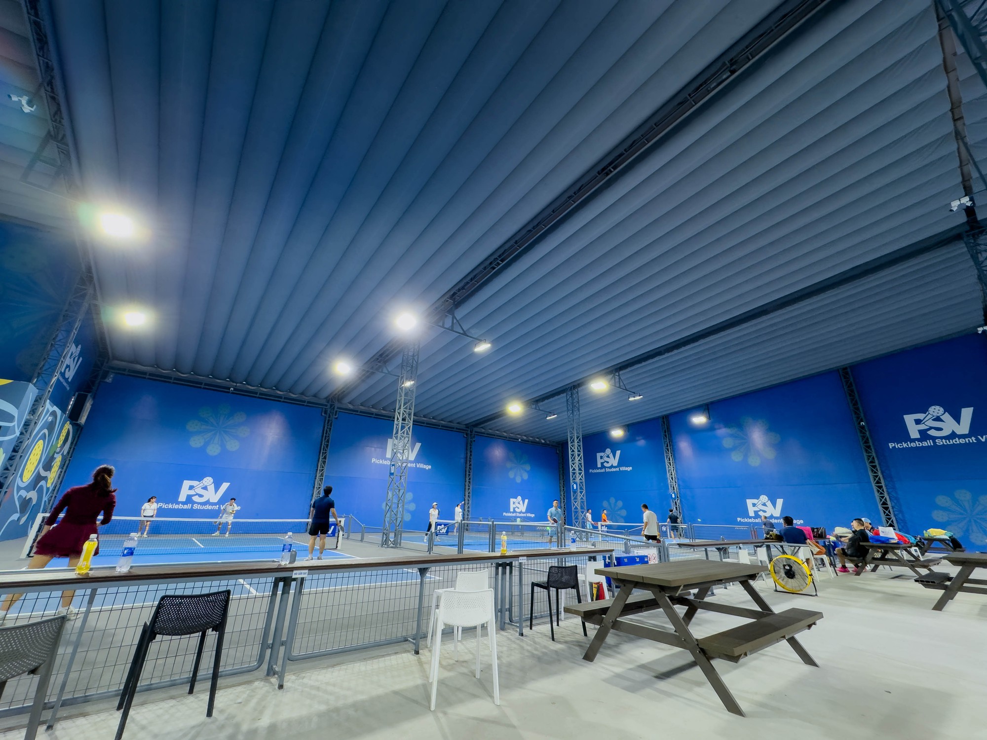 S&acirc;n Pickleball trong l&agrave;ng sinh vi&ecirc;n Hacinco: Nghỉ 10 ng&agrave;y để cải tạo nhưng&hellip; vẫn y nguy&ecirc;n!- Ảnh 6.