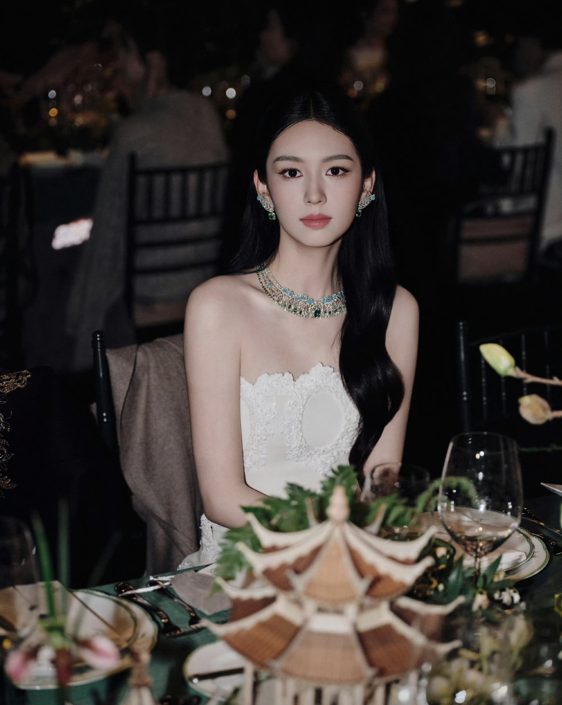 4 mỹ nh&acirc;n hợp đ&oacute;ng tiểu thư h&agrave;o m&ocirc;n nhất Trung Quốc: Cao qu&yacute; sang chảnh từ phim đến đời, kh&ocirc;ng cần phải diễn- Ảnh 4.