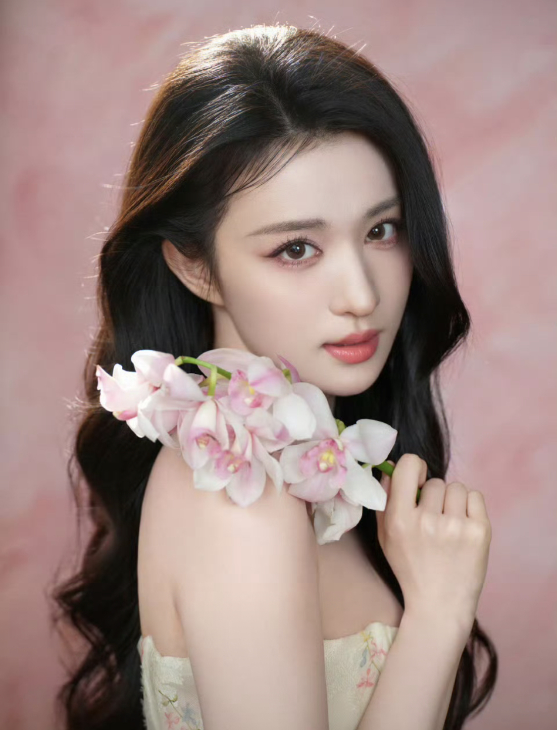 4 mỹ nh&acirc;n hợp đ&oacute;ng tiểu thư h&agrave;o m&ocirc;n nhất Trung Quốc: Cao qu&yacute; sang chảnh từ phim đến đời, kh&ocirc;ng cần phải diễn- Ảnh 5.