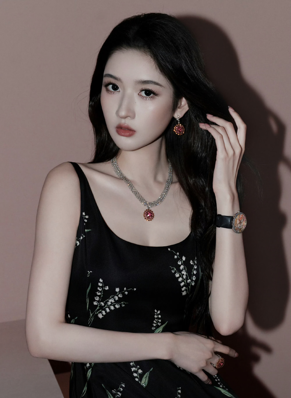 4 mỹ nh&acirc;n hợp đ&oacute;ng tiểu thư h&agrave;o m&ocirc;n nhất Trung Quốc: Cao qu&yacute; sang chảnh từ phim đến đời, kh&ocirc;ng cần phải diễn- Ảnh 8.