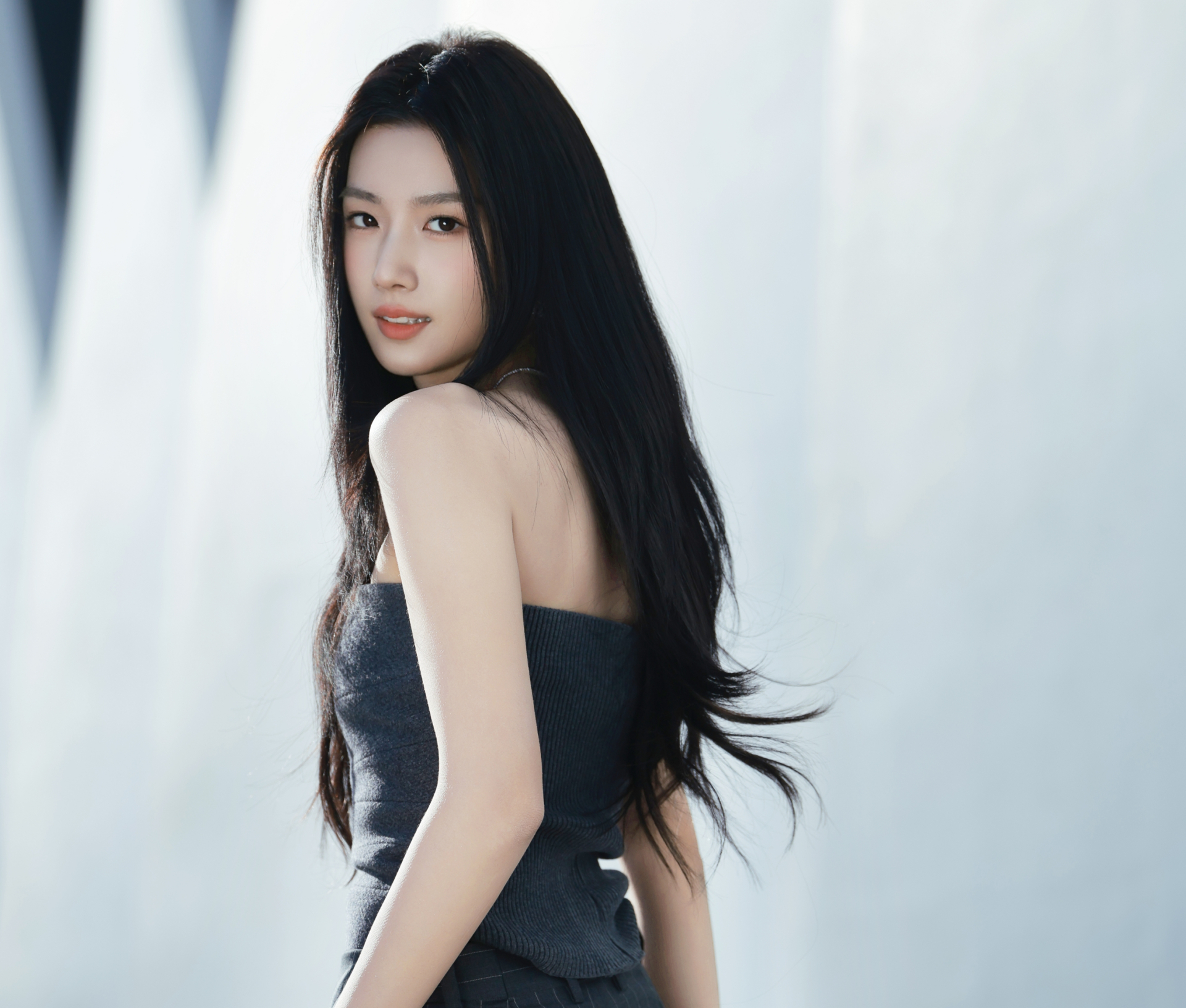 M&agrave;n lột x&aacute;c 180 độ chấn động Trung Quốc: Từ g&aacute;i qu&ecirc; k&eacute;m sang đến nữ thần sắc đẹp khiến 12 triệu người m&ecirc; đắm- Ảnh 3.