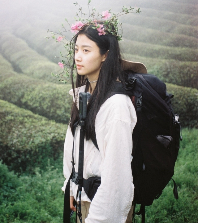 M&agrave;n lột x&aacute;c 180 độ chấn động Trung Quốc: Từ g&aacute;i qu&ecirc; k&eacute;m sang đến nữ thần sắc đẹp khiến 12 triệu người m&ecirc; đắm- Ảnh 6.