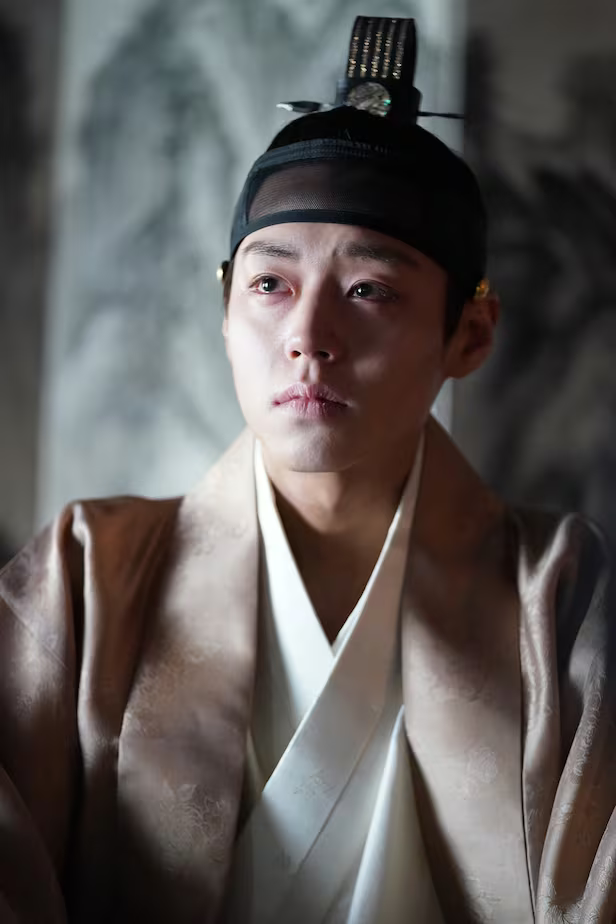 Lâu rồi mới có 1 phim cổ trang Hàn hay nức nở, đến cả Tổng thống cũng ca ngợi hết lời- Ảnh 6. Lâu rồi mới có 1 phim cổ trang Hàn hay nức nở, đến cả Tổng thống cũng ca ngợi hết lời- Ảnh 6.