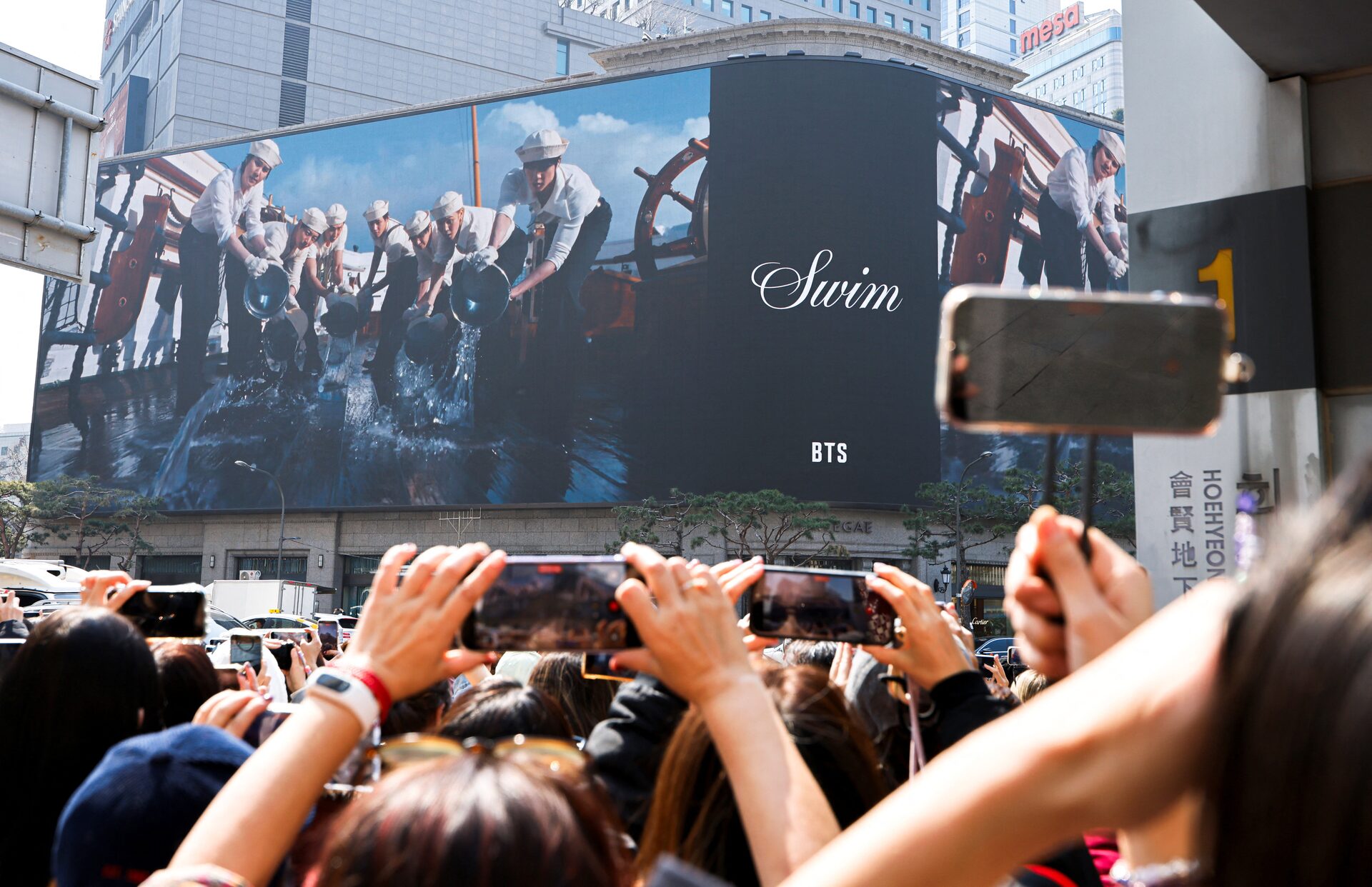 Seoul phủ t&iacute;m: Cổng th&agrave;nh&nbsp;Sungnyemun, th&aacute;p Namsan, h&agrave;ng ngh&igrave;n drone tr&ecirc;n s&ocirc;ng H&agrave;n v&agrave; hơn thế nữa!- Ảnh 14.