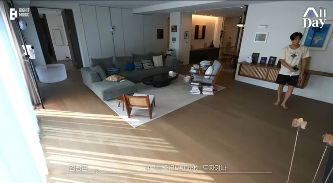 Cận cảnh căn hộ 131 tỷ của thủ lĩnh BTS: Đẹp như triển l&atilde;m thu nhỏ, g&oacute;c n&agrave;o cũng thơm m&ugrave;i tiền- Ảnh 3.