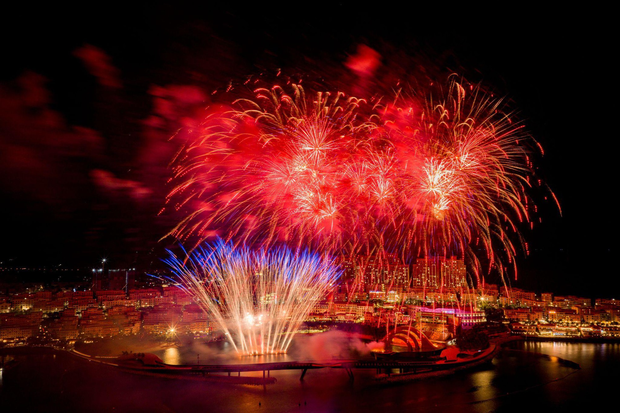 Hai kỳ nghỉ lễ dài trong tháng 4: Du lịch đảo nào Việt Nam đáp ứng gu cả gia đình?- Ảnh 4. Hai kỳ nghỉ lễ dài trong tháng 4: Du lịch đảo nào Việt Nam đáp ứng gu cả gia đình?- Ảnh 4.