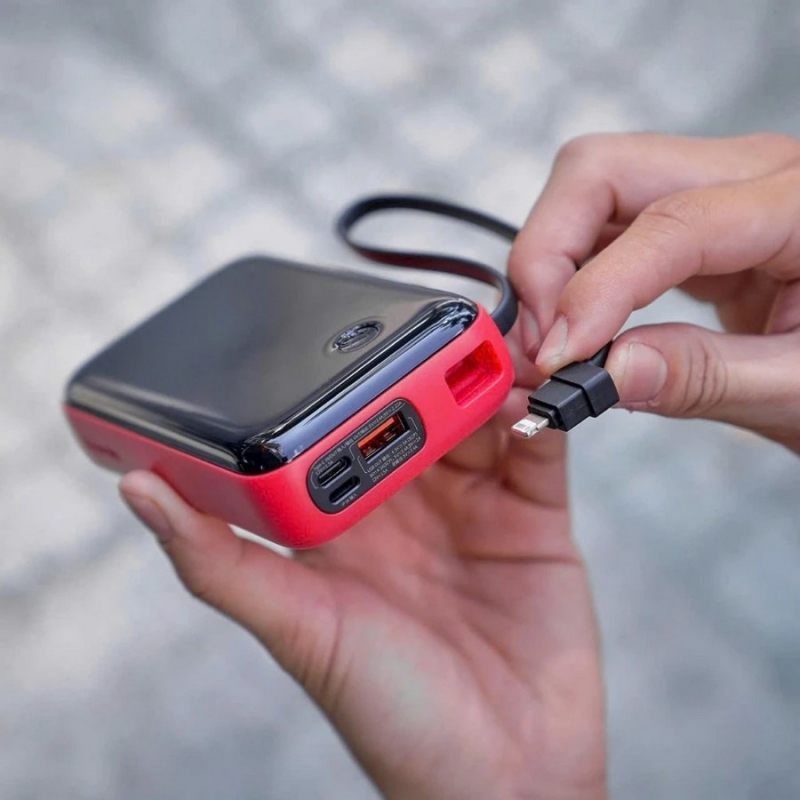 Mang sạc dự ph&ograve;ng l&ecirc;n m&aacute;y bay 2026: Luật mới khắt khe, những điều sau bị cấm tuyệt đối- Ảnh 2.