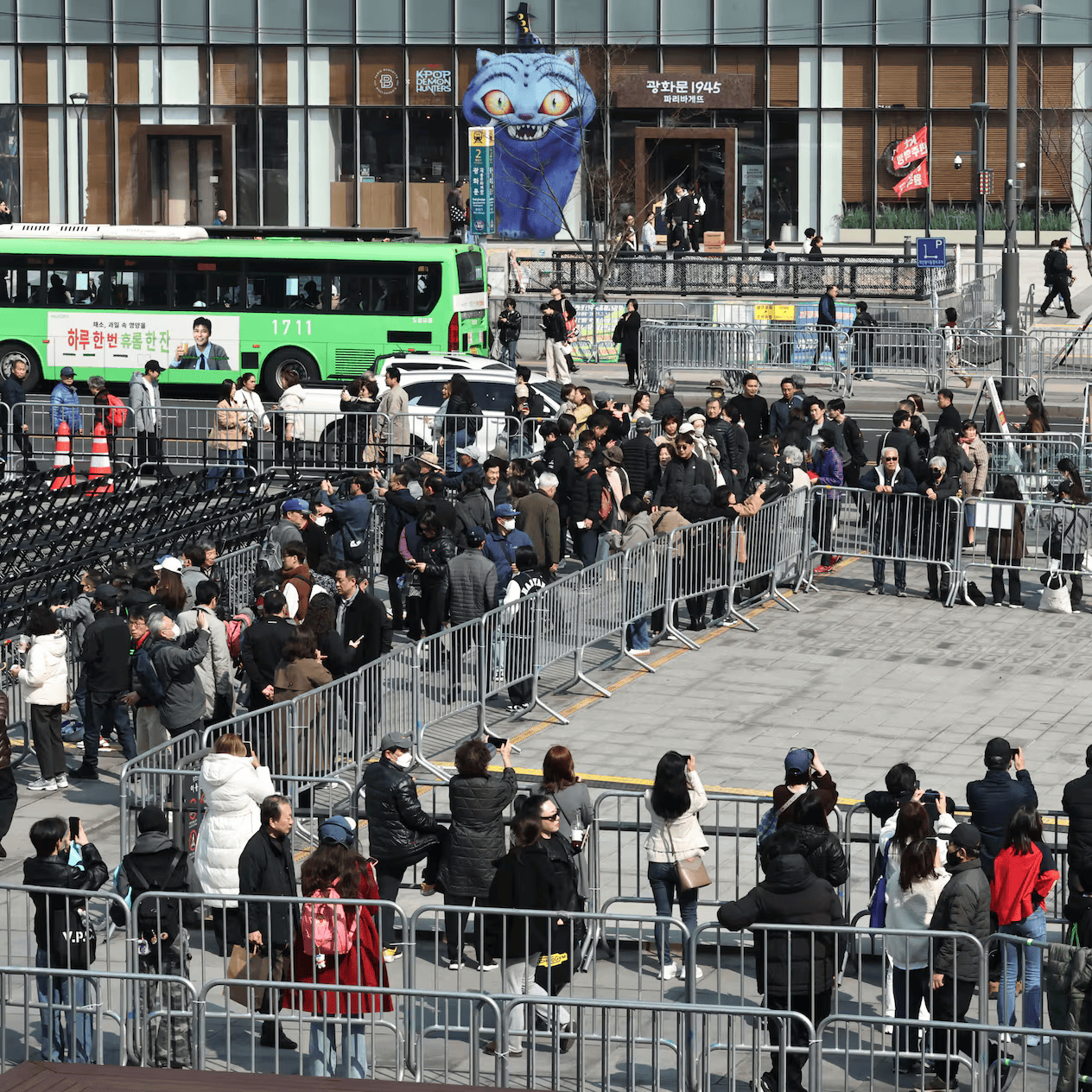 Truyền th&ocirc;ng quốc tế nhận định H&agrave;n Quốc d&ugrave;ng BTS quảng b&aacute; văn h&oacute;a, l&agrave; "c&aacute;i b&oacute;ng lớn" bao tr&ugrave;m thị trường- Ảnh 4.