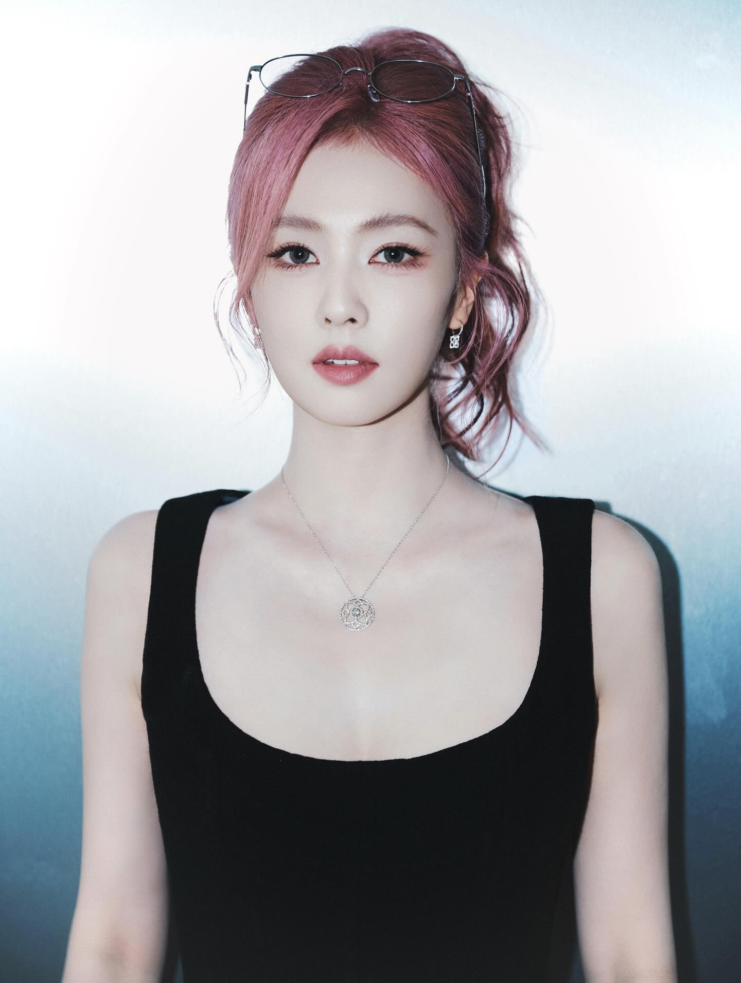 Mỹ nh&acirc;n Cbiz 31 tuổi mặc đẹp kh&ocirc;ng trượt ph&aacute;t n&agrave;o, bảo sao g&aacute;i trẻ thi nhau copy- Ảnh 1.