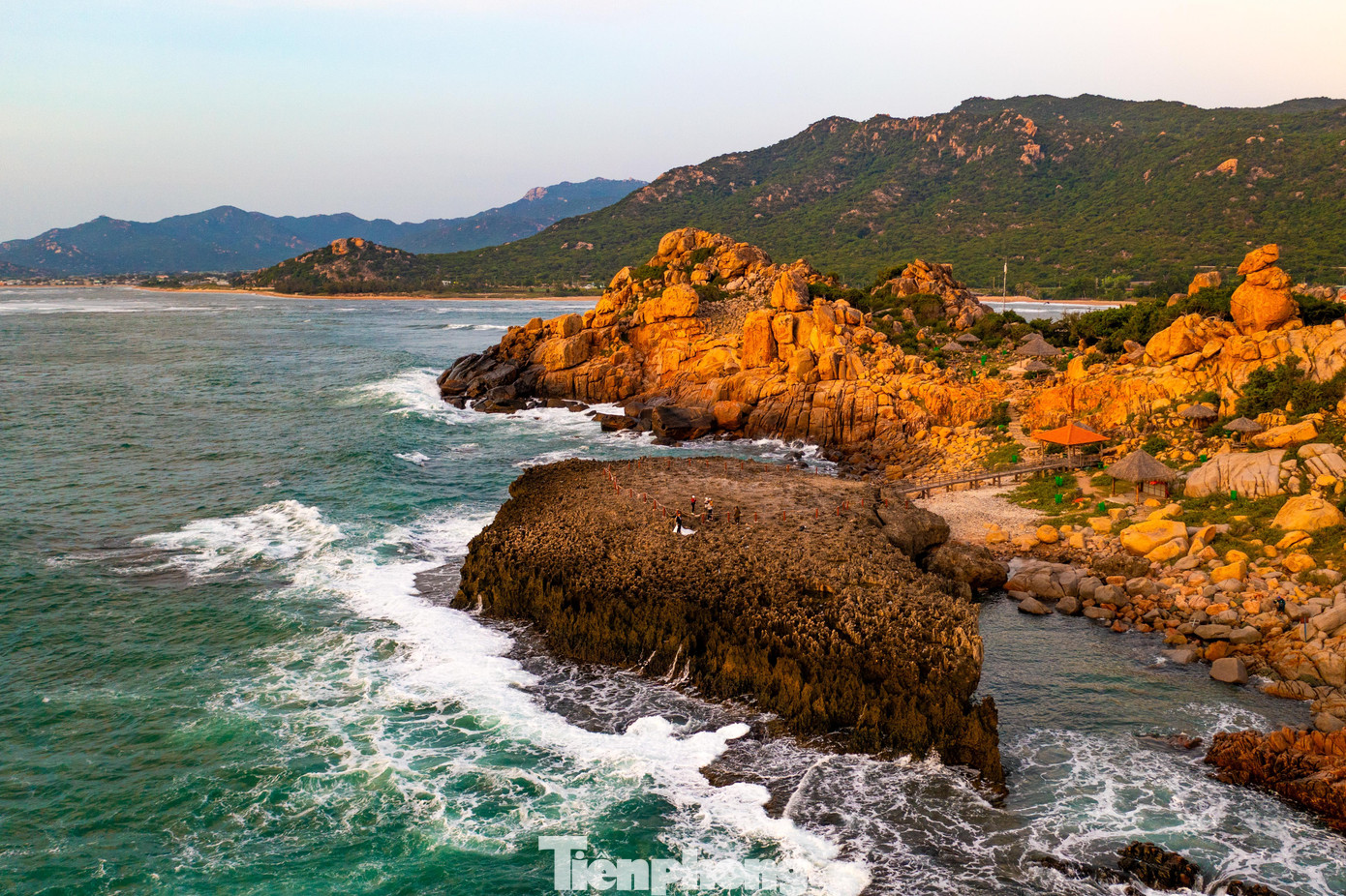 Nơi được v&iacute; như 'sao hỏa ven bờ' ở Kh&aacute;nh H&ograve;a c&oacute; g&igrave; m&agrave; nhiều người mộng mị?- Ảnh 12.