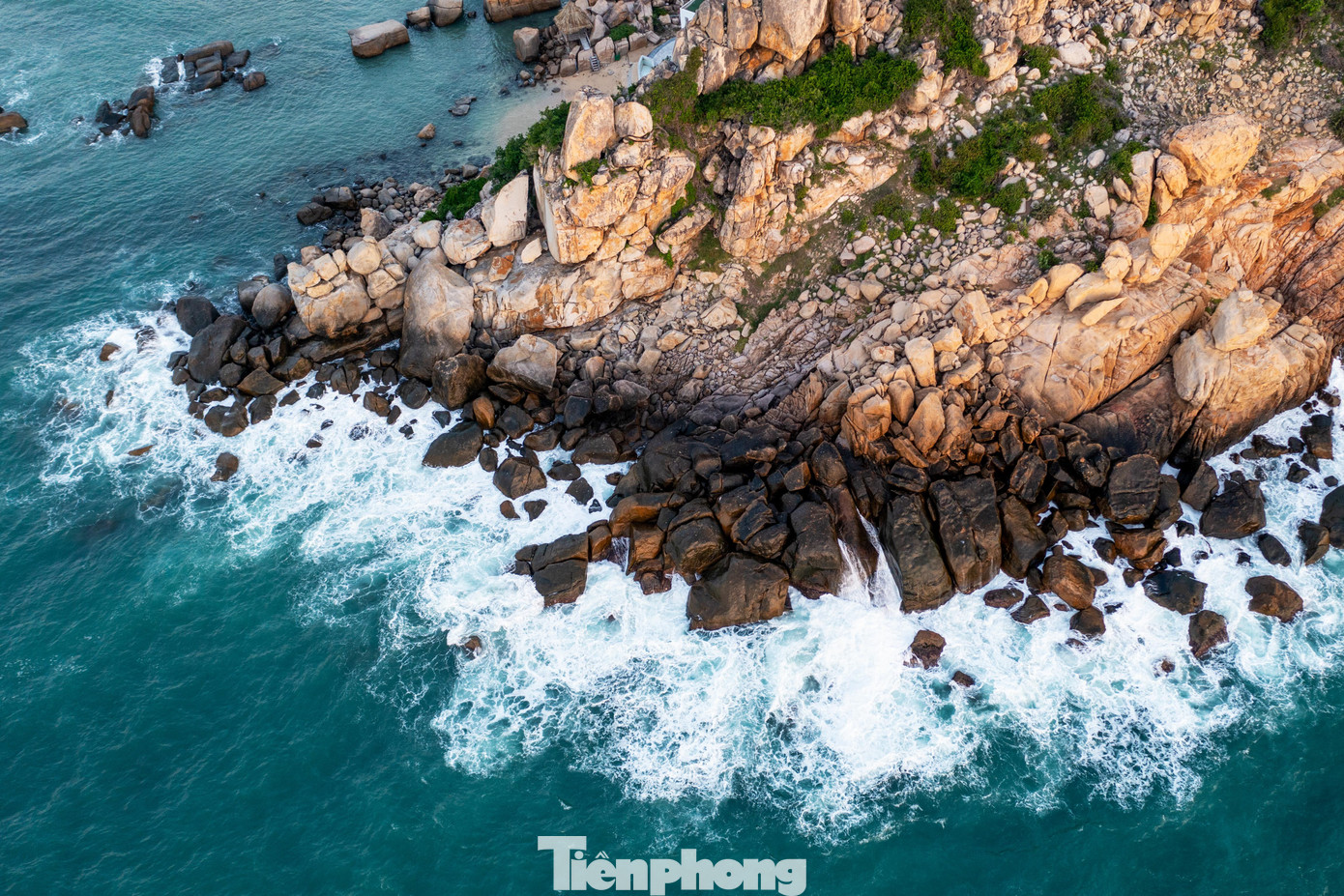 Nơi được v&iacute; như 'sao hỏa ven bờ' ở Kh&aacute;nh H&ograve;a c&oacute; g&igrave; m&agrave; nhiều người mộng mị?- Ảnh 6.