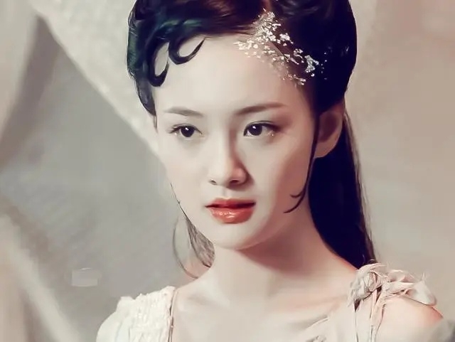 Nữ diễn vi&ecirc;n được đạo diễn đ&igrave;nh đ&aacute;m khen hết lời: 