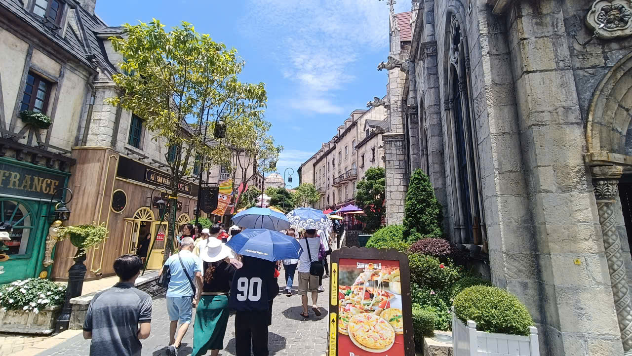 Kh&aacute;ch quốc tế đến Việt Nam đầu năm 2026 tăng đều- Ảnh 2.