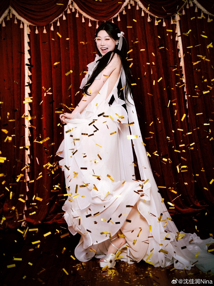 Con g&aacute;i sinh năm 2006 của một diễn vi&ecirc;n h&agrave;i bị ch&ecirc; bai v&igrave; k&eacute;m xinh, 12 năm sau "lột x&aacute;c" đẳng cấp- Ảnh 11.