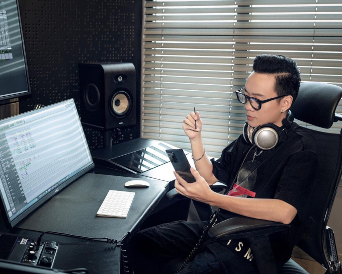 To&agrave;n cảnh biệt thự 5 tầng của JustaTee - Tr&acirc;m Anh- Ảnh 14.