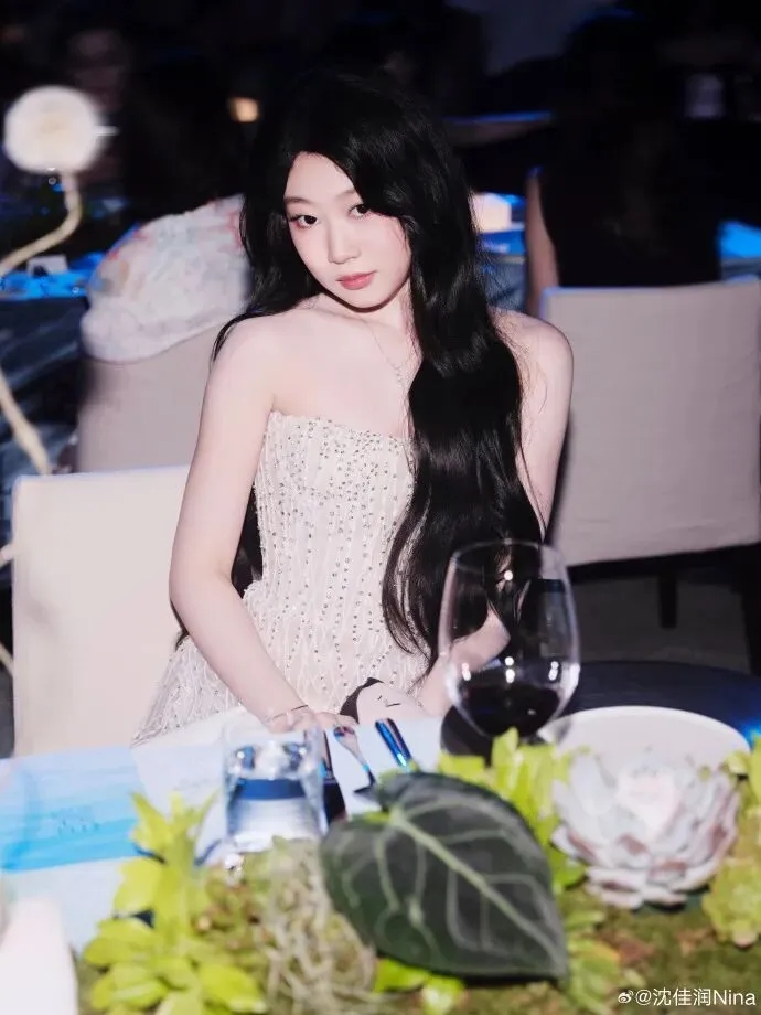 Con g&aacute;i sinh năm 2006 của một diễn vi&ecirc;n h&agrave;i bị ch&ecirc; bai v&igrave; k&eacute;m xinh, 12 năm sau "lột x&aacute;c" đẳng cấp- Ảnh 10.