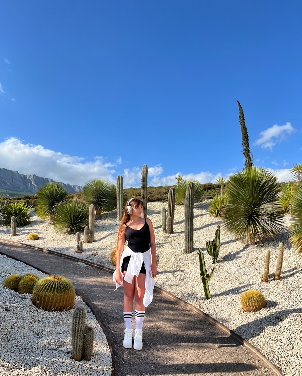 15 năm đ&atilde; thay đổi "b&uacute;p b&ecirc;" c&oacute; đ&ocirc;i mắt xanh đẹp nhất thế giới đến cỡ n&agrave;o?- Ảnh 8.