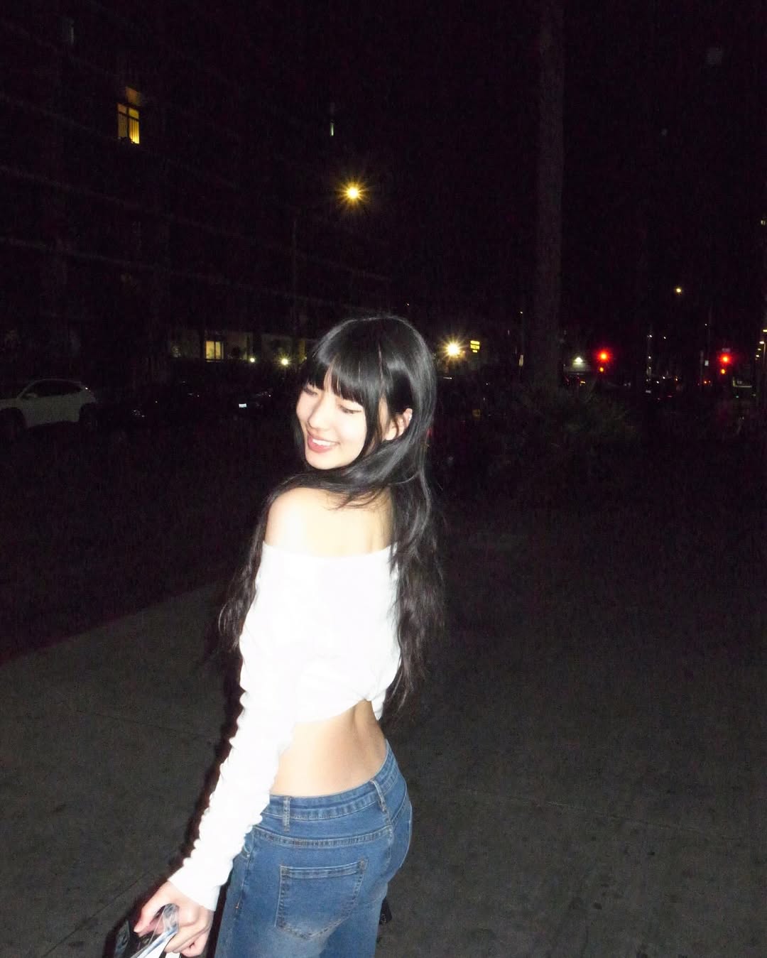 Con g&aacute;i của MC h&agrave;ng đầu showbiz l&uacute;c nhỏ bị ch&ecirc; k&eacute;m sắc, giờ lột x&aacute;c ngoạn mục khiến d&acirc;n mạng 