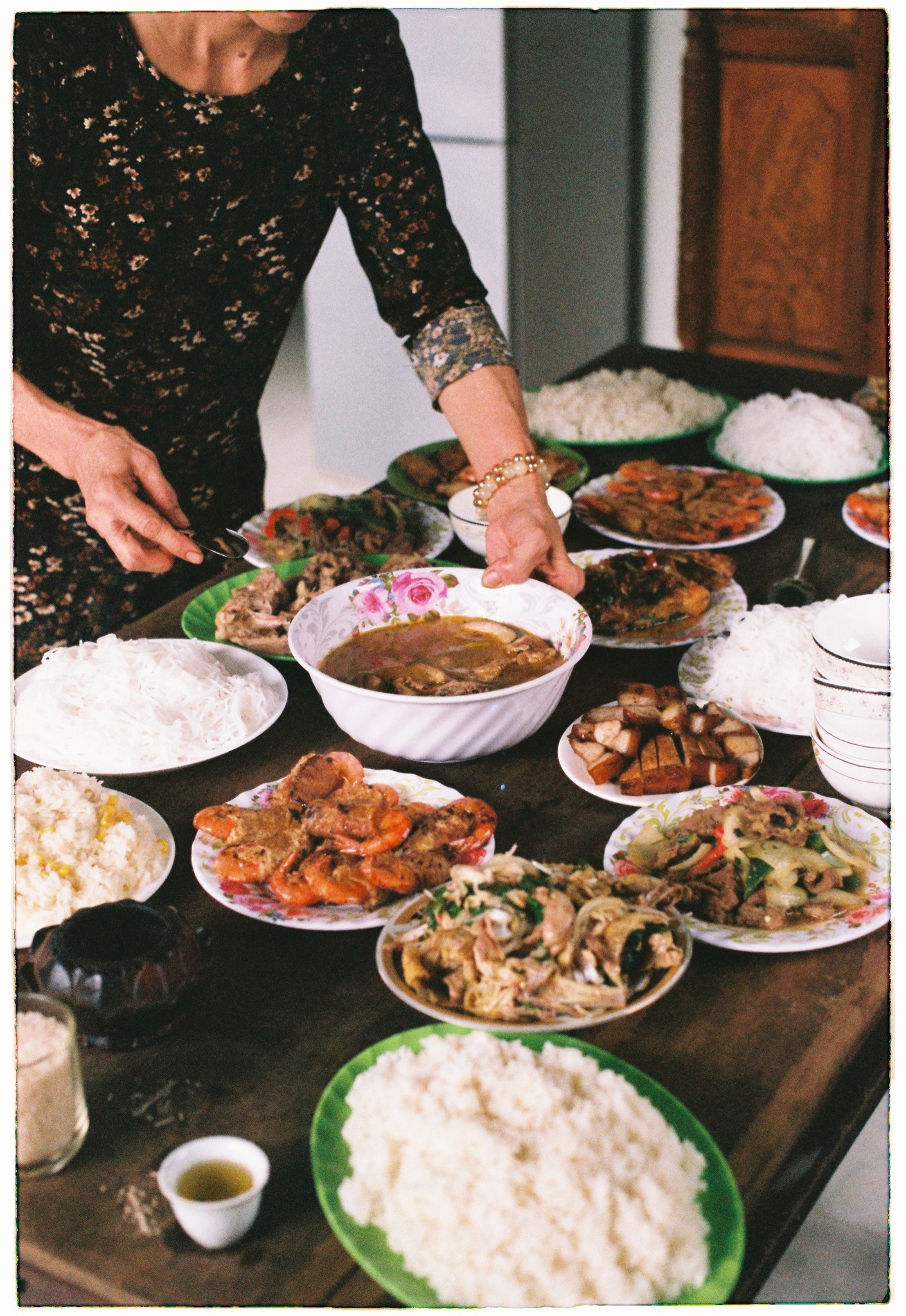 Giải m&atilde; hiện tượng du lịch năm 2026: Thi&ecirc;n đường trekking trỗi dậy từ những hố bom, trải nghiệm như trời &Acirc;u nhưng chi ph&iacute; cực rẻ- Ảnh 9.