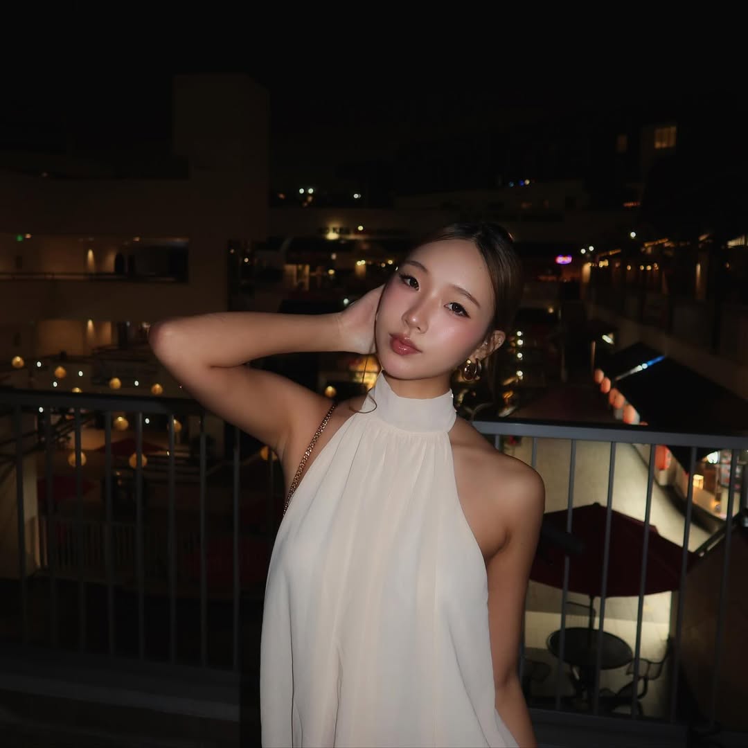 Con g&aacute;i của MC h&agrave;ng đầu showbiz l&uacute;c nhỏ bị ch&ecirc; k&eacute;m sắc, giờ lột x&aacute;c ngoạn mục khiến d&acirc;n mạng 