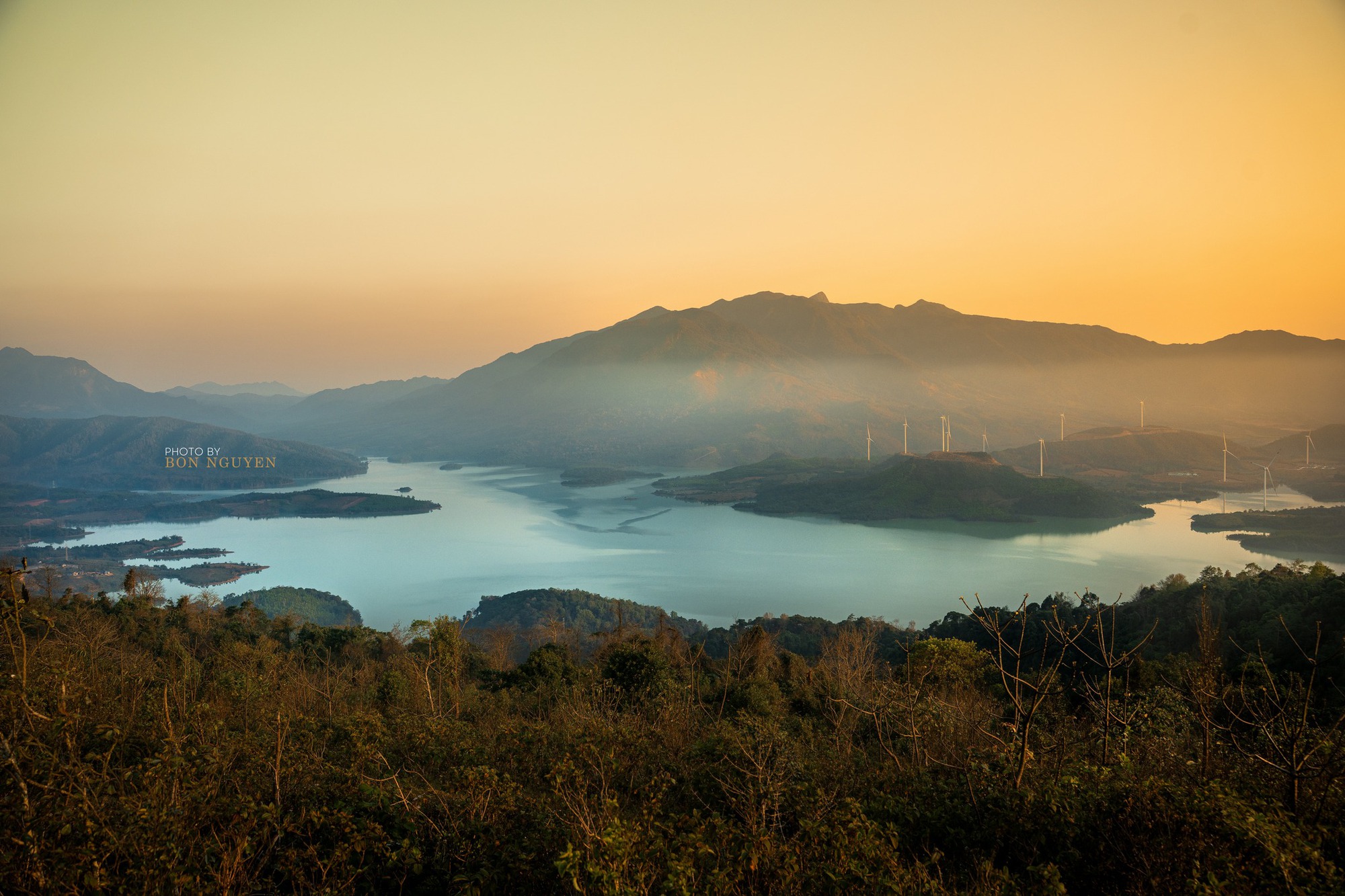 Giải m&atilde; hiện tượng du lịch năm 2026: Thi&ecirc;n đường trekking trỗi dậy từ những hố bom, trải nghiệm như trời &Acirc;u nhưng chi ph&iacute; cực rẻ- Ảnh 12.