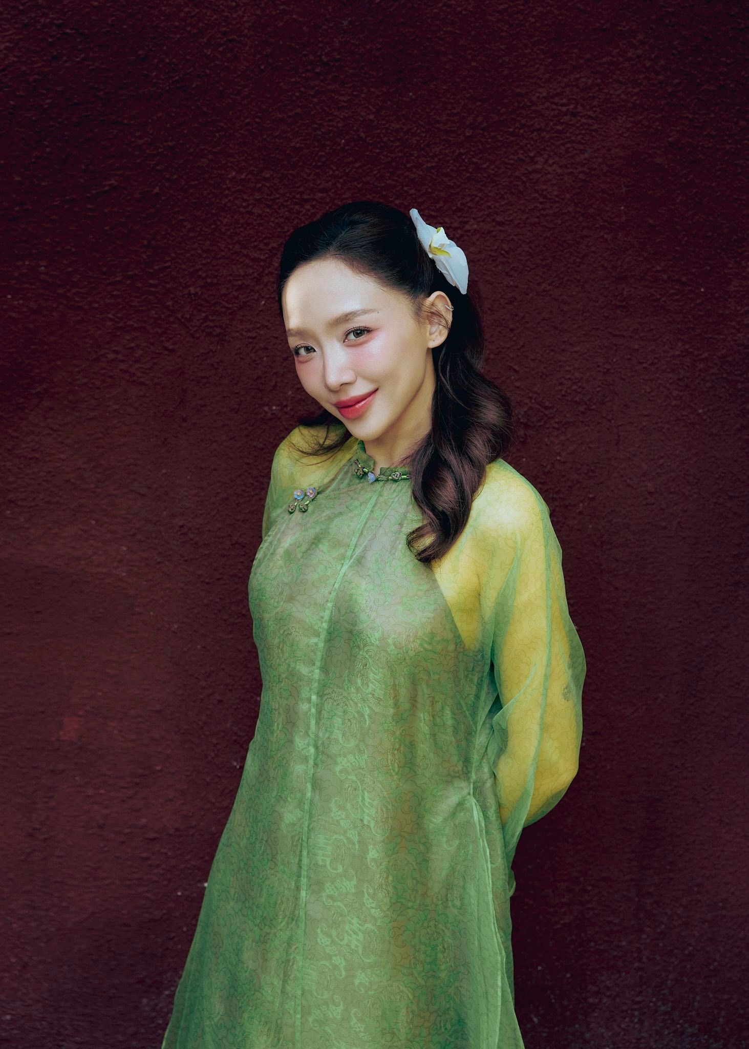 Đ&iacute;ch th&acirc;n T&oacute;c Ti&ecirc;n l&ecirc;n tiếng về vụ bị 