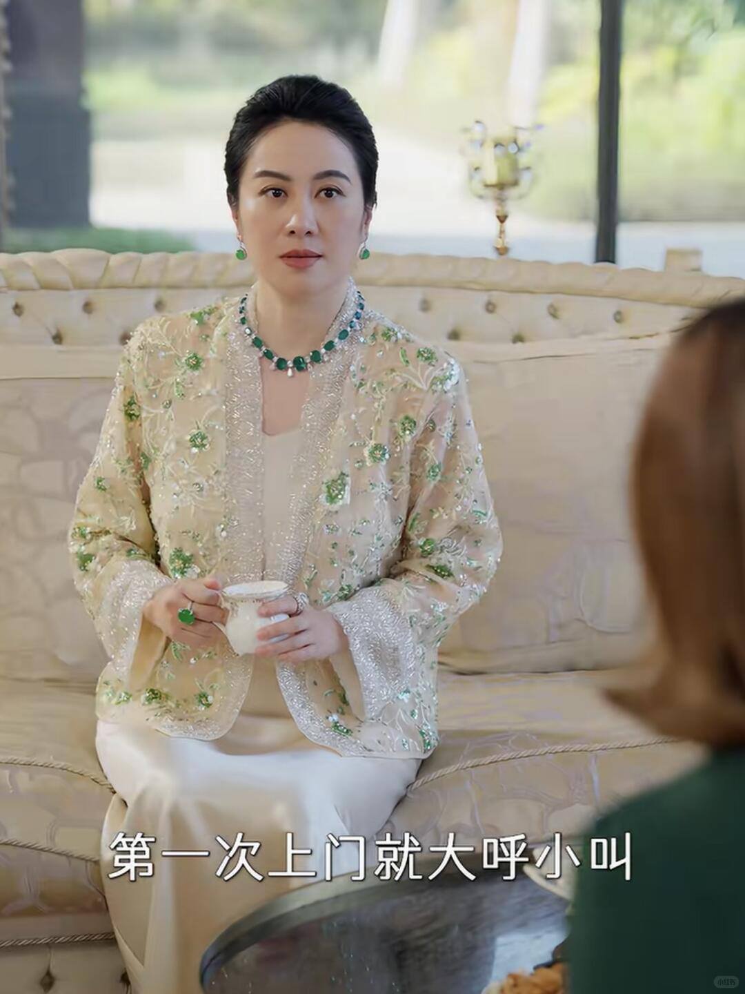 Phim ngắn Hoa ngữ giờ "cuốn" thế sao: B&oacute;c gi&aacute; set trang sức ngọc b&iacute;ch của Diệp Tuyền mới ng&atilde; ngửa v&igrave; sự thật n&agrave;y!- Ảnh 8.