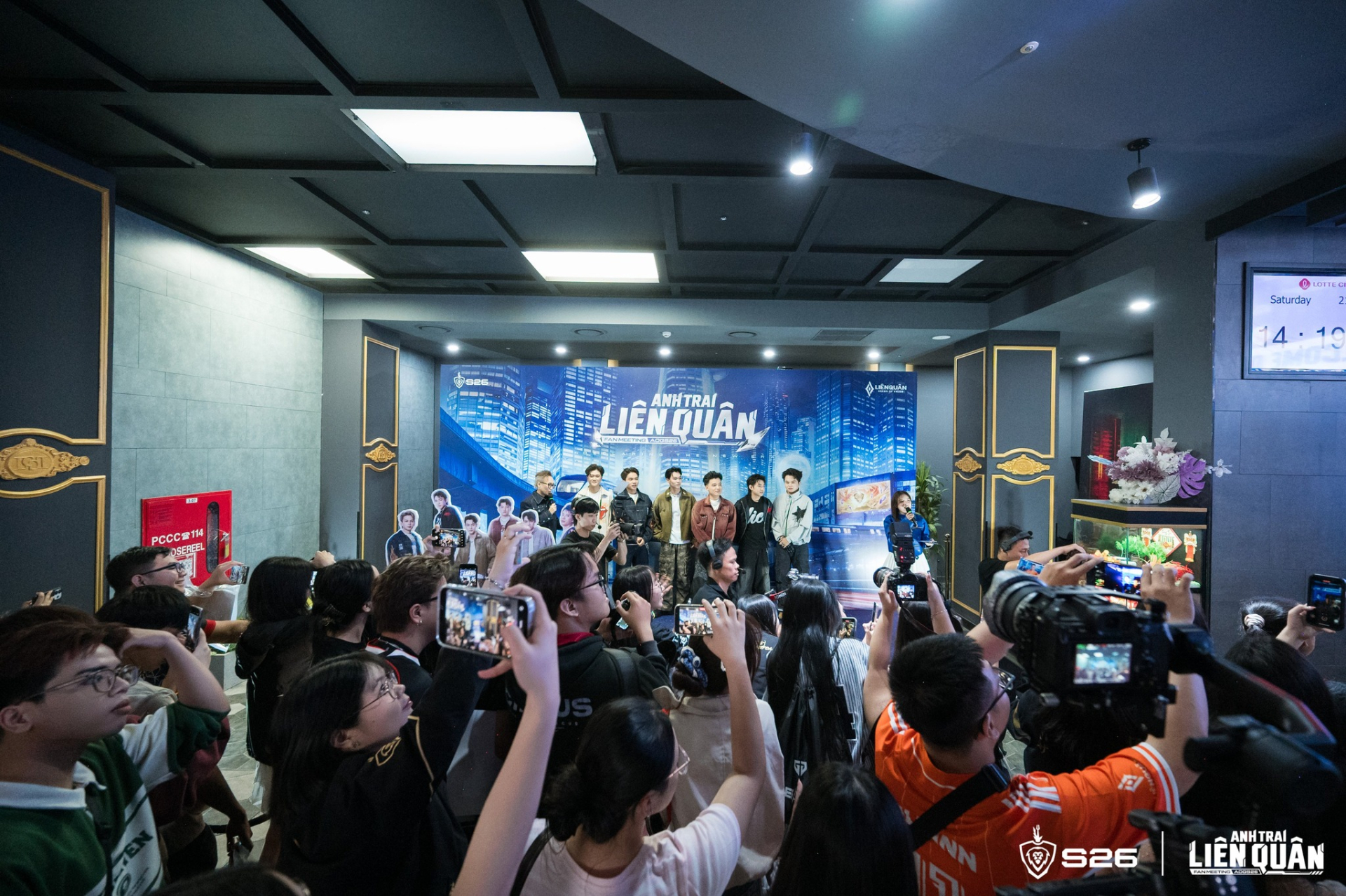 &ldquo;Anh Trai Li&ecirc;n Qu&acirc;n&rdquo; quậy tung fan meeting AOGS26: Triết - Karl visual căng đ&eacute;t, Lai B&acirc;ng - ADC h&oacute;a &ldquo;tiếp vi&ecirc;n tr&agrave; chanh&rdquo;- Ảnh 1.