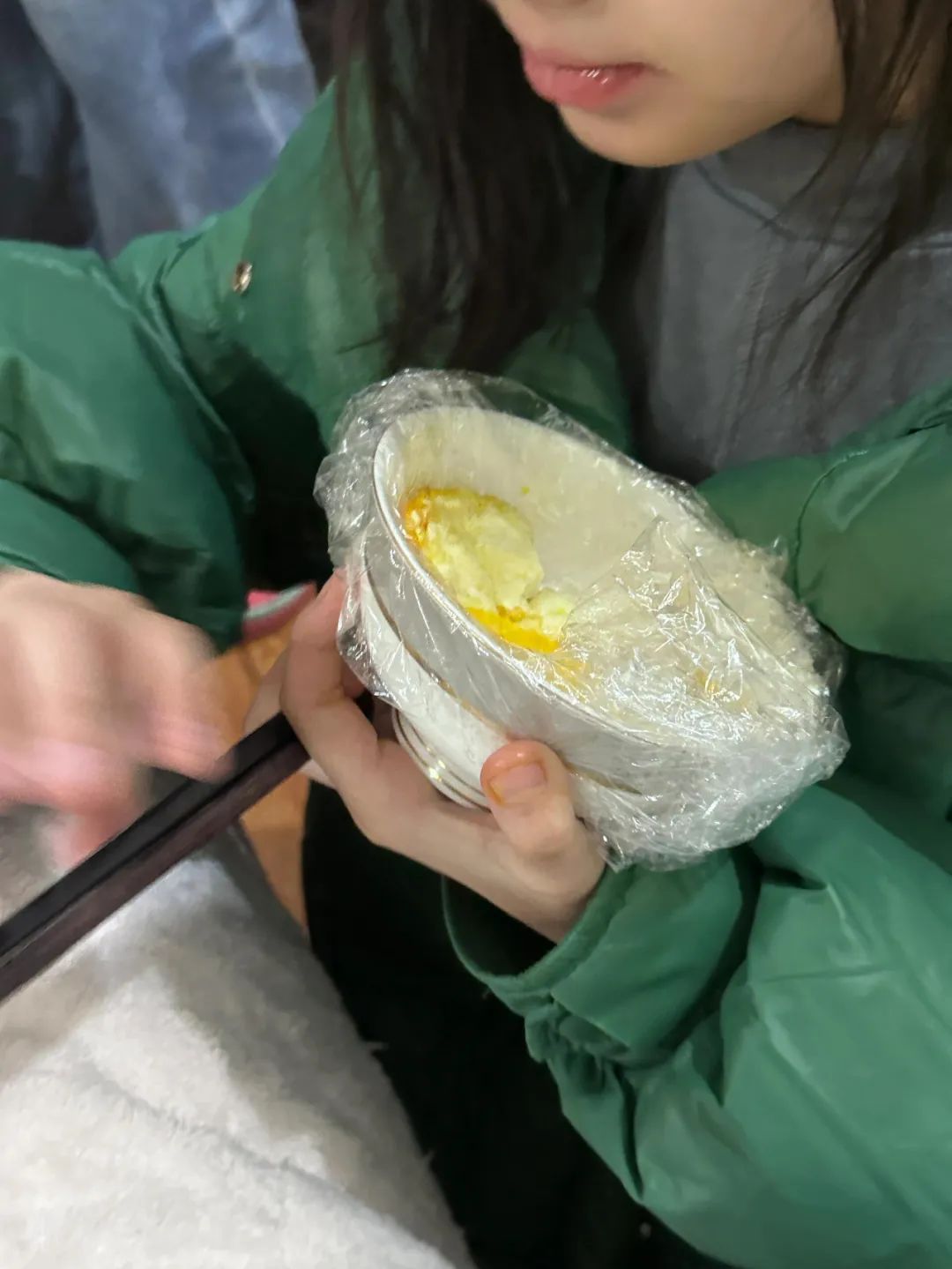 11 c&aacute;ch d&ugrave;ng m&agrave;ng bọc thực phẩm khiến t&ocirc;i phải thốt l&ecirc;n: Sao kh&ocirc;ng biết sớm- Ảnh 5.