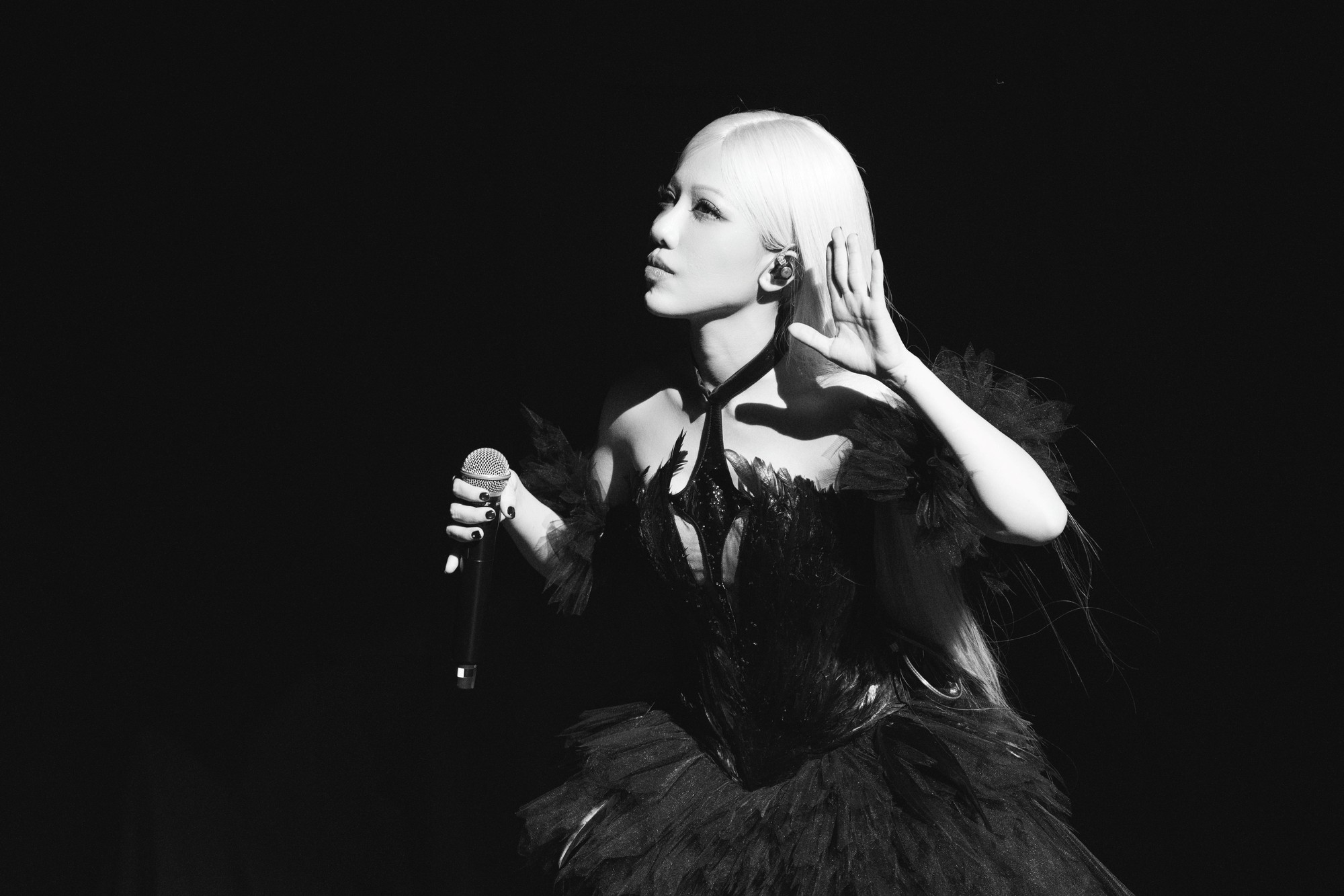 Concert ch&aacute;y v&eacute; của mỹ nh&acirc;n việt mất 10 năm mới toả s&aacute;ng: S&acirc;n khấu tuyệt đẹp, nghệ sĩ lẫn fan đều cảm thấy thoả m&atilde;n- Ảnh 5.